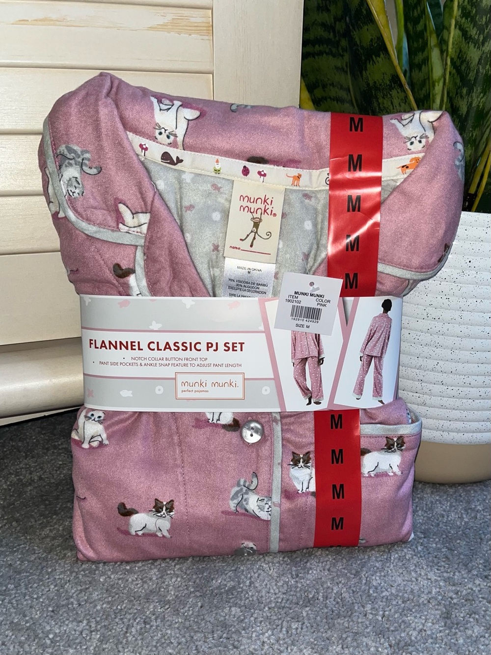 NWT Munki Munki Pink Flannel “Sassy Cats” Print Pajama Medium